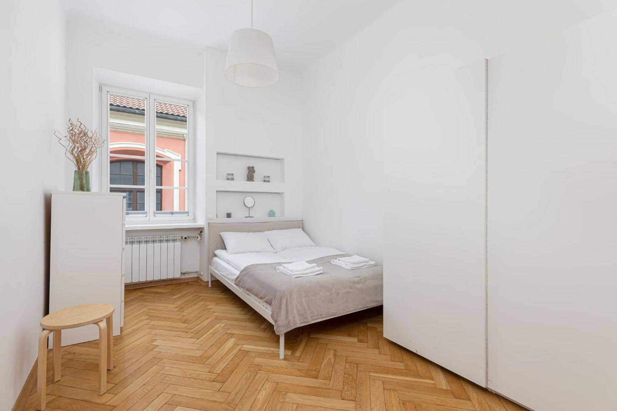Stylish Apartment Swietojanska By Noclegi Renters Варшава Екстериор снимка